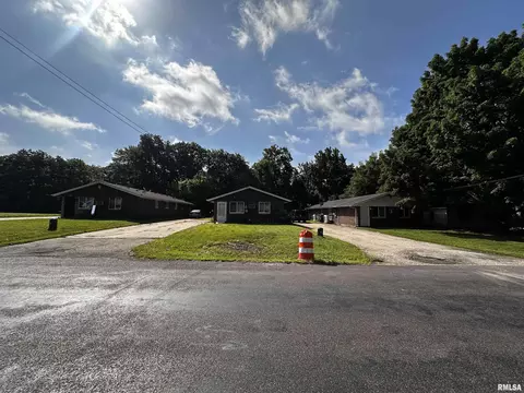 3318-3320 W Sylvan Ln, Peoria, IL 61615