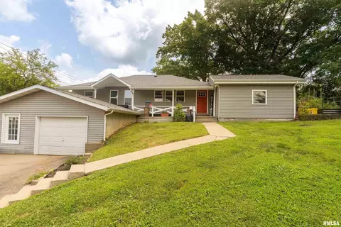 615 E Grand Ave, Carterville, IL 62918