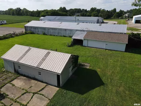 Exterior - 205 White St, Congerville, IL 61729 photo 3 of 3