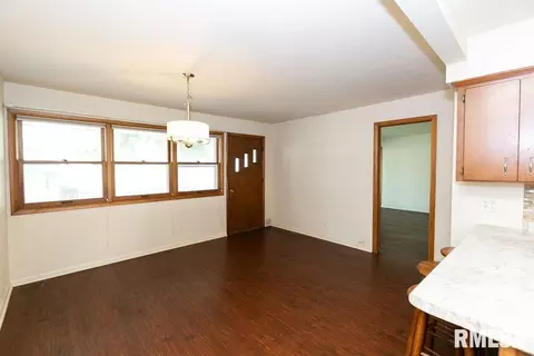 Dining - 205 White St, Congerville, IL 61729 photo 1 of 1