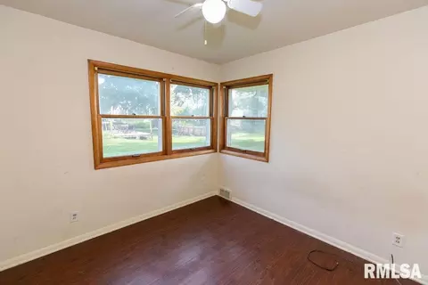 Bedroom - 205 White St, Congerville, IL 61729 photo 2 of 5