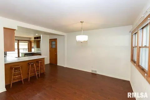 Living - 205 White St, Congerville, IL 61729 photo 1 of 4