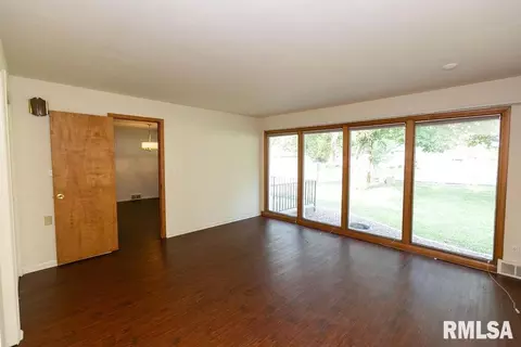 Living - 205 White St, Congerville, IL 61729 photo 4 of 4
