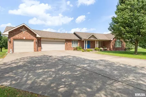 1016 Michael Ln, West Frankfort, IL 62896