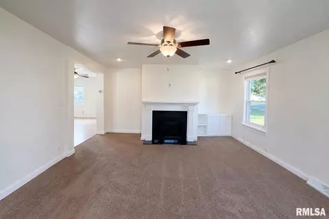 Living - 204 E Pine St, Dunlap, IL 61525 photo 5 of 5