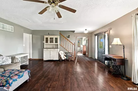 Entry Way - 3100 Ozark Rd, Ozark, IL 62972 photo 1 of 2