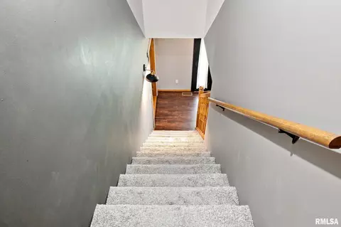 Entry Way - 3100 Ozark Rd, Ozark, IL 62972 photo 2 of 2