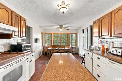 Kitchen - 3100 Ozark Rd, Ozark, IL 62972 photo 3 of 3