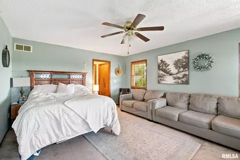 Bedroom - 3100 Ozark Rd, Ozark, IL 62972 photo 1 of 7