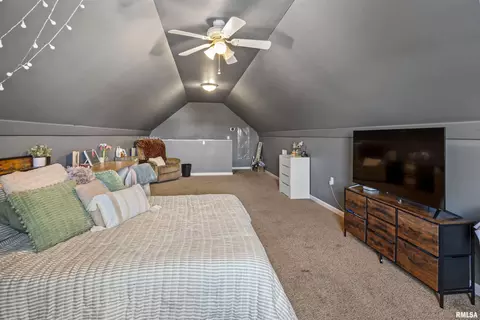 Bedroom - 1704 N Smith Ave, Marion, IL 62959 photo 8 of 8