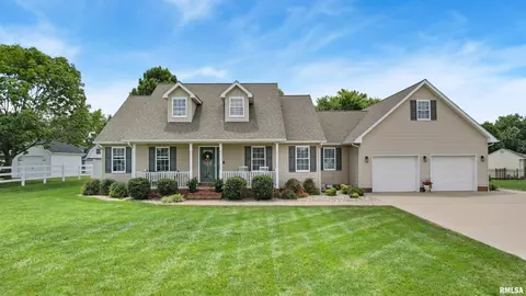 Exterior - 1704 N Smith Ave, Marion, IL 62959 photo 2 of 8