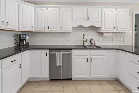 Kitchen - 1704 N Smith Ave, Marion, IL 62959 photo 3 of 5