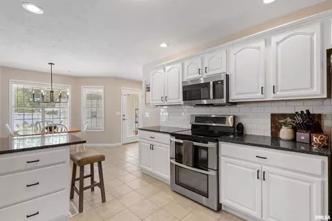 Kitchen - 1704 N Smith Ave, Marion, IL 62959 photo 4 of 5