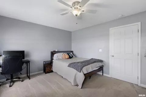 Bedroom - 1704 N Smith Ave, Marion, IL 62959 photo 4 of 8
