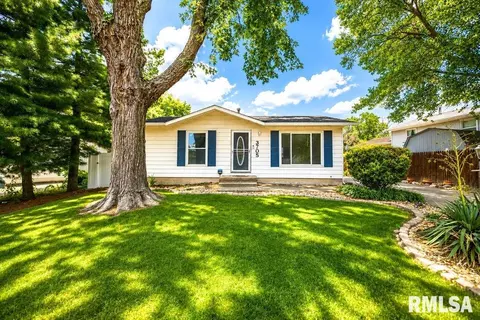 3705 W Carmel Ave, Peoria, IL 61615