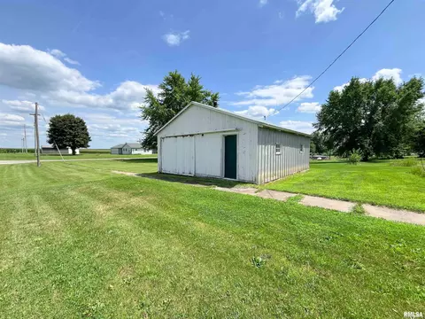 Exterior - 409 233rd St, Aledo, IL 61231 photo 6 of 7