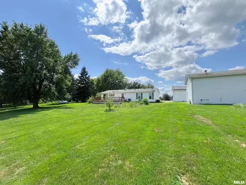 Exterior - 409 233rd St, Aledo, IL 61231 photo 3 of 7