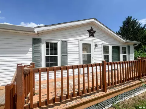 Exterior - 409 233rd St, Aledo, IL 61231 photo 2 of 7