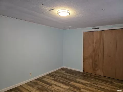 Bedroom - 610 3rd Ave, Canton, IL 61520 photo 3 of 11