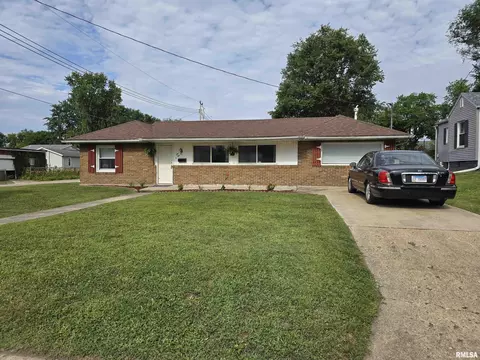 Other - 610 3rd Ave, Canton, IL 61520 photo 1 of 8