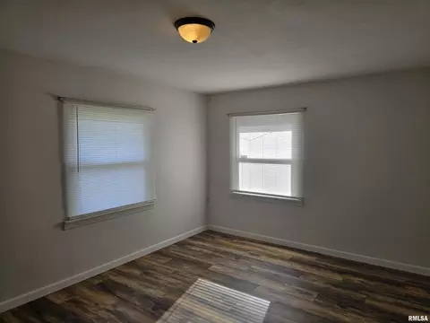 Bedroom - 610 3rd Ave, Canton, IL 61520 photo 9 of 11