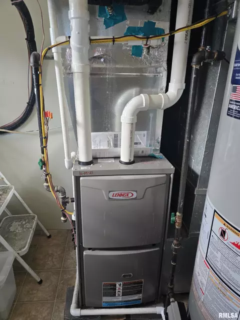 Other - 610 3rd Ave, Canton, IL 61520 photo 6 of 8