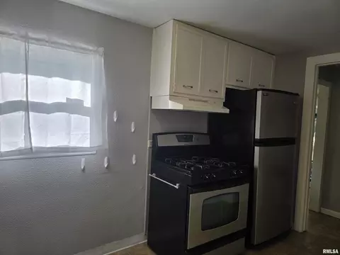 Other - 610 3rd Ave, Canton, IL 61520 photo 3 of 8