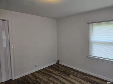Bedroom - 610 3rd Ave, Canton, IL 61520 photo 6 of 11
