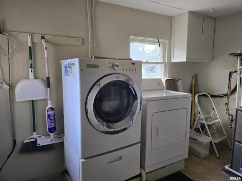 Other - 610 3rd Ave, Canton, IL 61520 photo 5 of 8
