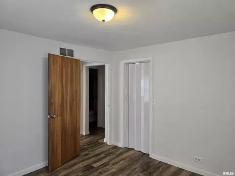 Bedroom - 610 3rd Ave, Canton, IL 61520 photo 7 of 11