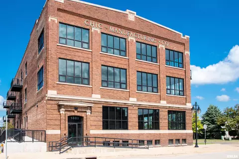 1001 SW Adams St, Peoria, IL 61602