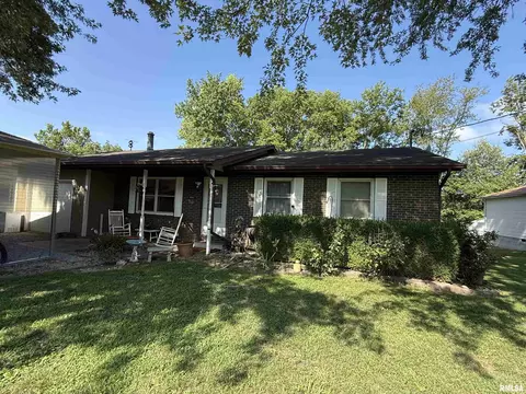 309 S Pecan St, De Soto, IL 62924