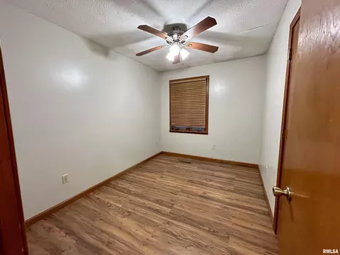 Bedroom - 210 E 19th Street C, Metropolis, IL 62960 photo 1 of 5