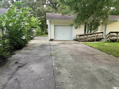 Exterior - 210 E 19th Street C, Metropolis, IL 62960 photo 2 of 3