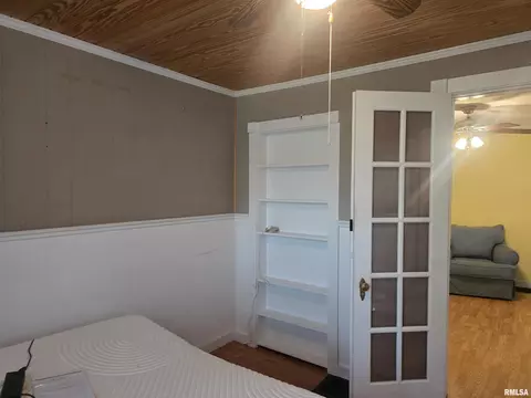 Bedroom - 146 E Hickory St, Canton, IL 61520 photo 1 of 3
