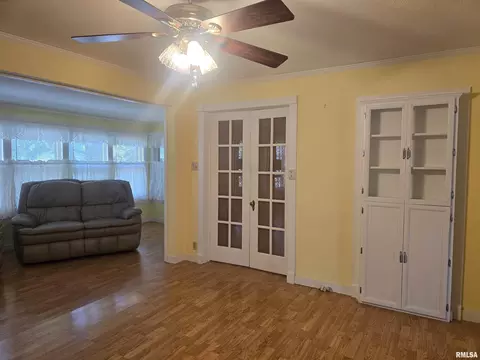 Living - 146 E Hickory St, Canton, IL 61520 photo 6 of 6