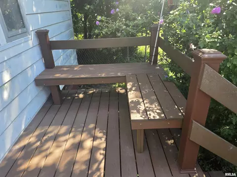 Exterior - 146 E Hickory St, Canton, IL 61520 photo 6 of 13