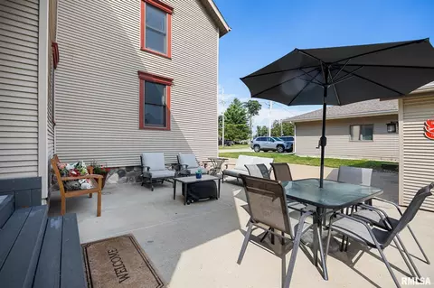 Exterior - 412 E Monroe St, Morton, IL 61550 photo 9 of 9
