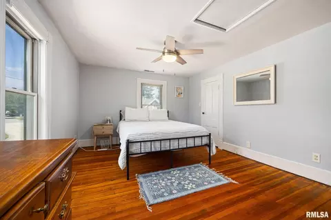 Bedroom - 412 E Monroe St, Morton, IL 61550 photo 5 of 12