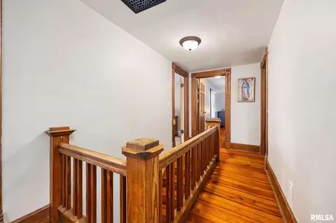 Entry Way - 412 E Monroe St, Morton, IL 61550 photo 3 of 3