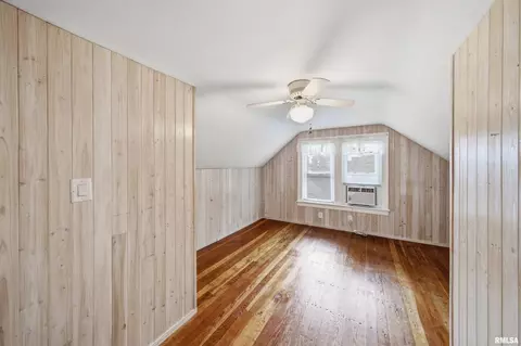 Bedroom - 301 N 5th St, Dunlap, IL 61525 photo 11 of 11