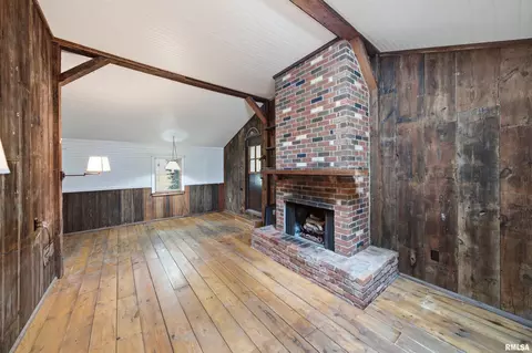 Living - 301 N 5th St, Dunlap, IL 61525 photo 3 of 4