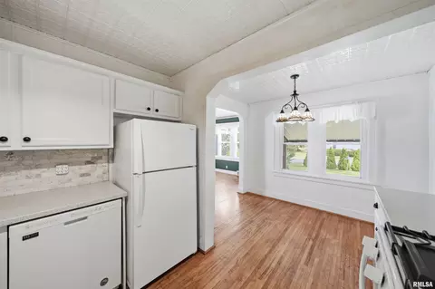 Kitchen - 301 N 5th St, Dunlap, IL 61525 photo 1 of 5