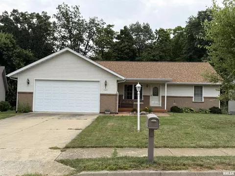 143 Elmridge Cir, East Peoria, IL 61611