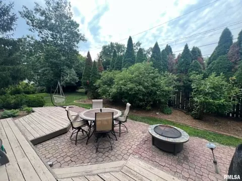 Exterior - 109 Kurlene Dr, Macomb, IL 61455 photo 2 of 8