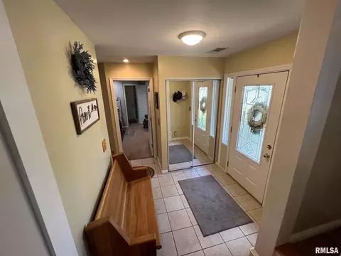 Entry Way - 109 Kurlene Dr, Macomb, IL 61455 photo 1 of 7