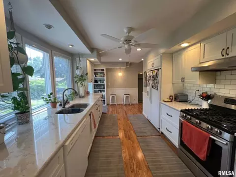 Kitchen - 109 Kurlene Dr, Macomb, IL 61455 photo 1 of 5