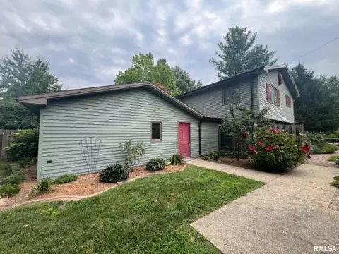 Exterior - 109 Kurlene Dr, Macomb, IL 61455 photo 5 of 8