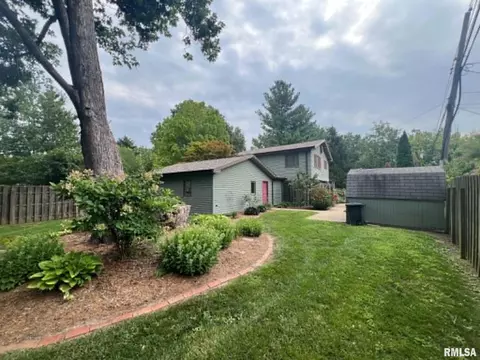 Exterior - 109 Kurlene Dr, Macomb, IL 61455 photo 6 of 8