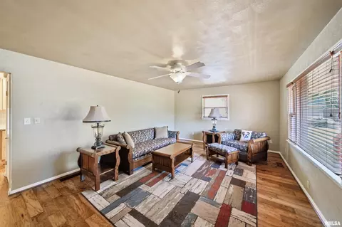 Living - 16279 E Cherokee Rd, Cuba, IL 61427 photo 1 of 3